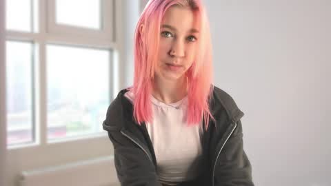 Snapshot of ohpeliadark chatting on April 2026 08:45:01 AM Emi and Ohpi online show from April 2026 08:45:01 AM