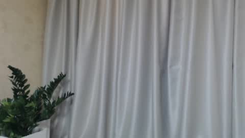 Snapshot of ohsweetmari chatting on February 2025 01:42:02 PM Mari online show from February 2025 01:42:02 PM