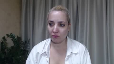 Snapshot of ohsweetmari chatting on September 2025 04:54:02 PM Mari online show from September 2025 04:54:02 PM