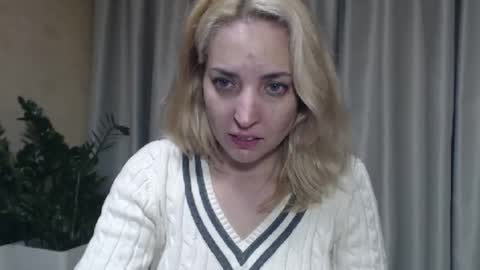 Snapshot of ohsweetmari chatting on October 2025 08:52:02 PM Mari online show from October 2025 08:52:02 PM