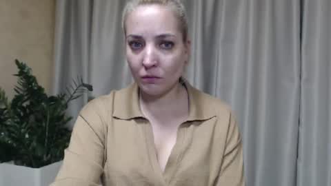 Snapshot of ohsweetmari chatting on October 2025 06:42:02 PM Mari online show from October 2025 06:42:02 PM