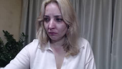 Snapshot of ohsweetmari chatting on November 2025 04:29:02 PM Mari online show from November 2025 04:29:02 PM