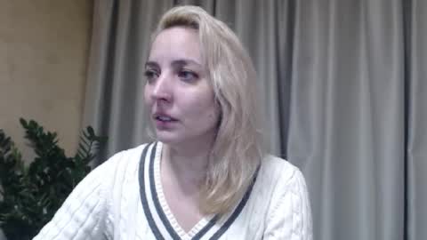 Snapshot of ohsweetmari chatting on November 2025 05:33:02 PM Mari online show from November 2025 05:33:02 PM