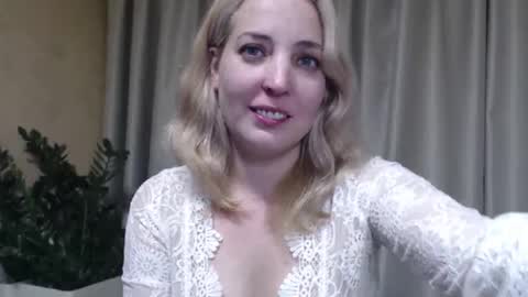 Snapshot of ohsweetmari chatting on November 2025 06:06:02 PM Mari online show from November 2025 06:06:02 PM