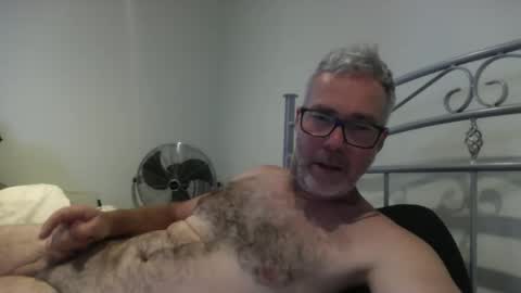 Snapshot of oiledcouple1 chatting on November 2025 03:34:01 AM oiledcouple1 online show from November 2025 03:34:01 AM