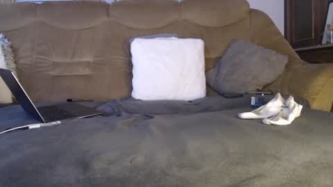 Snapshot of okayletschill chatting on February 2025 11:24:01 PM okayletschill online show from February 2025 11:24:01 PM