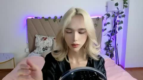 Snapshot of okerriella chatting on June 2026 09:59:01 AM Ami online show from June 2026 09:59:01 AM