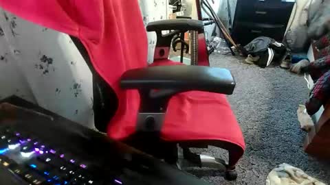 Snapshot of oklahomagreencountry chatting on April 2026 06:10:01 PM Okla Greencountry online show from April 2026 06:10:01 PM