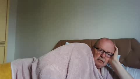 Snapshot of old_fkrr_ chatting on June 2026 11:22:02 AM old_fkrr_ online show from June 2026 11:22:02 AM