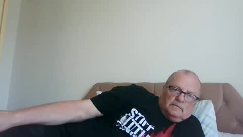Snapshot of old_fkrr_ chatting on June 2026 11:03:02 AM old_fkrr_ online show from June 2026 11:03:02 AM
