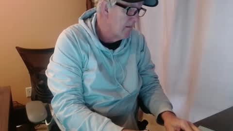 Snapshot of olderandwiser chatting on March 2026 07:20:02 PM Older and Wiser online show from March 2026 07:20:02 PM