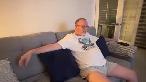 Olderlady71 online show from March 2026 09:08:01 PM