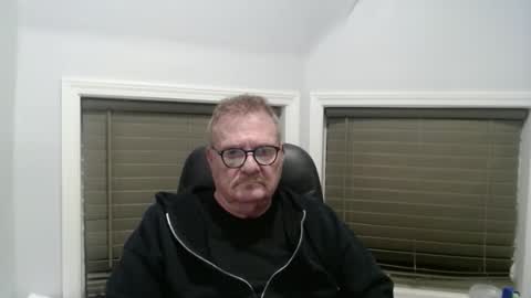 oldguybigd online show from December 2025 04:39:02 AM