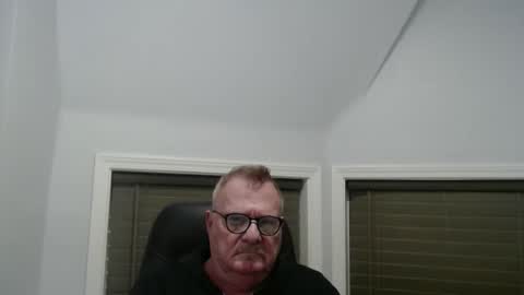 oldguybigd online show from December 2025 05:04:02 AM