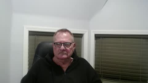 oldguybigd online show from May 2026 04:29:01 AM