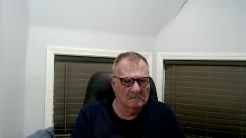 oldguybigd online show from May 2026 05:01:02 AM