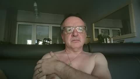 oldtimer160162493 online show from May 2026 05:40:01 PM
