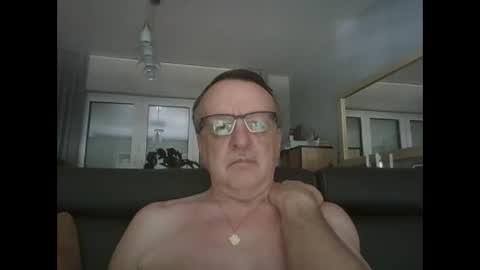 oldtimer160162493 online show from May 2026 12:02:01 PM