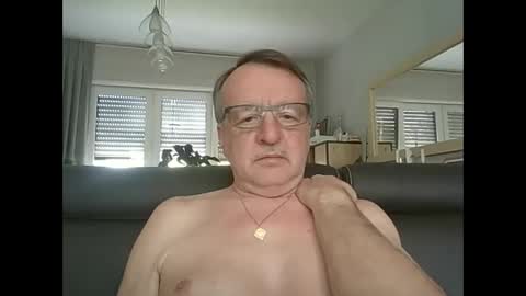 oldtimer160162493 online show from June 2026 11:56:02 AM
