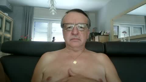 oldtimer160162493 online show from August 2026 12:29:02 PM