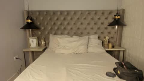 oliiverr22 online show from November 2025 01:13:01 PM