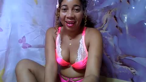 Snapshot of olinaa chatting on June 2026 05:39:02 PM olinaa online show from June 2026 05:39:02 PM
