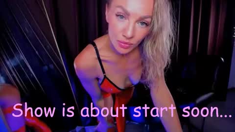 oliva_candy online show from December 2025 07:29:02 PM