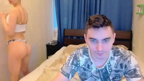 Snapshot of olivandluk chatting on April 2026 11:32:01 AM olivandluk online show from April 2026 11:32:01 AM