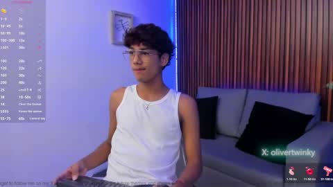 Snapshot of oliver20__ chatting on April 2026 05:14:02 AM oliver20__ online show from April 2026 05:14:02 AM