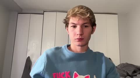 Snapshot of oliver_beck chatting on December 2024 03:36:02 AM Oliver Beck online show from December 2024 03:36:02 AM