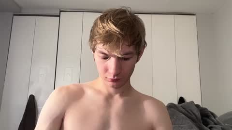 Snapshot of oliver_beck chatting on December 2024 06:50:01 PM Oliver Beck online show from December 2024 06:50:01 PM