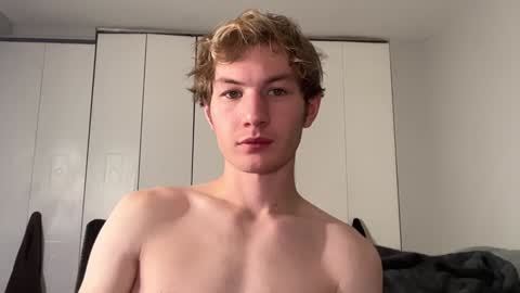 Snapshot of oliver_beck chatting on December 2024 02:38:01 AM Oliver Beck online show from December 2024 02:38:01 AM