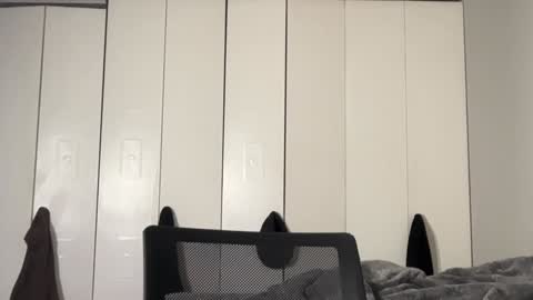 Snapshot of oliver_beck chatting on December 2024 02:52:01 AM Oliver Beck online show from December 2024 02:52:01 AM