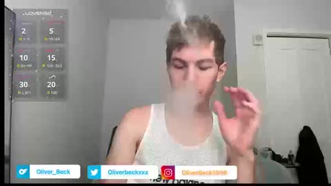 Snapshot of oliver_beck chatting on September 2025 07:24:02 PM Oliver Beck online show from September 2025 07:24:02 PM