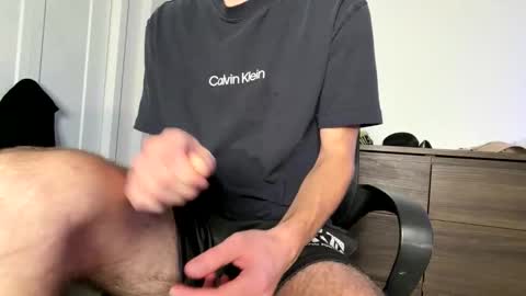 Snapshot of oliver_beck chatting on November 2025 04:11:02 AM Oliver Beck online show from November 2025 04:11:02 AM