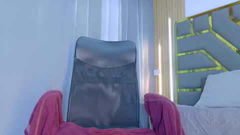 Oliver online show from April 2026 06:47:01 PM