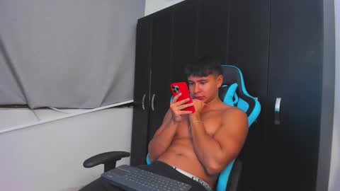 Snapshot of oliver_bray chatting on November 2025 03:05:01 AM Oliver bray online show from November 2025 03:05:01 AM