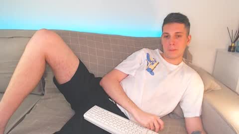 Oliver online show from January 2025 09:15:01 PM