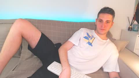 Oliver online show from January 2025 07:09:02 PM