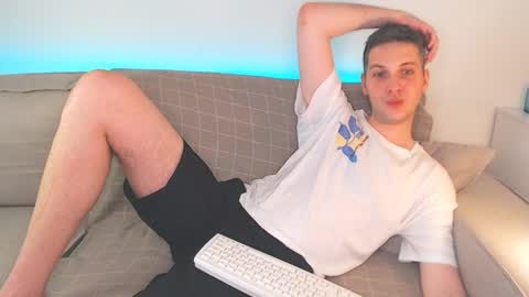 Oliver online show from March 2025 05:58:02 PM