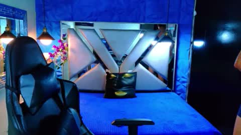 oliver_jamees online show from April 2026 11:59:01 AM