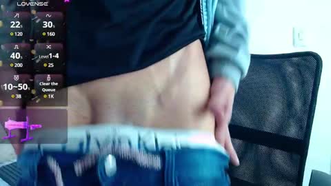 Oliver  Smith online show from December 2024 02:05:02 PM