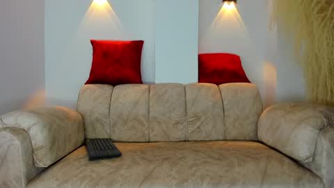 Snapshot of oliver_kooper chatting on December 2024 01:29:02 AM OLIVER online show from December 2024 01:29:02 AM