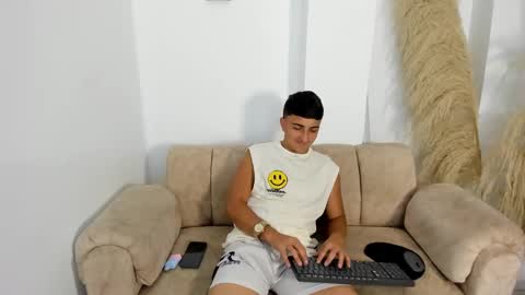 Snapshot of oliver_kooper chatting on February 2026 02:01:02 PM OLIVER online show from February 2026 02:01:02 PM