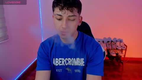 oliveeer online show from September 2025 07:17:01 PM