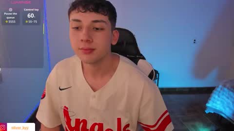 oliveeer online show from March 2026 10:26:01 PM