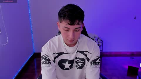 oliveeer online show from April 2026 06:56:02 PM