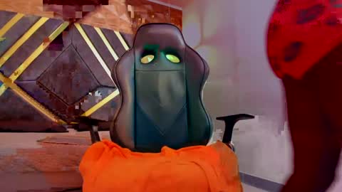 Snapshot of oliver_laurent_ chatting on April 2026 11:16:01 PM OLIVER LAURENT online show from April 2026 11:16:01 PM