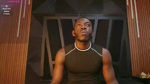 Snapshot of oliver_laurent_ chatting on April 2026 11:18:02 PM OLIVER LAURENT online show from April 2026 11:18:02 PM