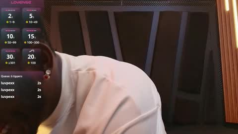 Snapshot of oliver_laurent_ chatting on April 2026 11:31:02 AM OLIVER LAURENT online show from April 2026 11:31:02 AM